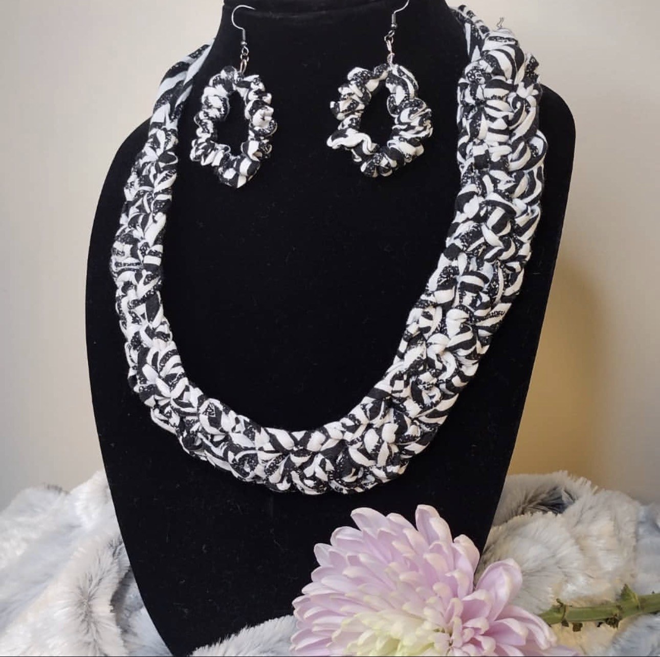 Monochrome jewelry set, handmade crochet work by Ambassador Creations